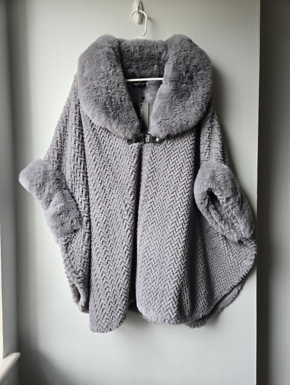 Luxury Gray Faux-Fur Trim Knit Poncho Sweater Outerwear For Cozy Season One Size
